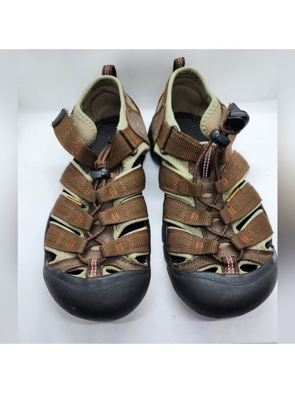 Keen water, hiking waterproof washable Boys sz 6 Eu 39